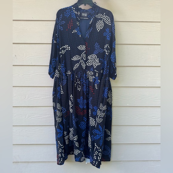 Mii Dresses & Skirts - Mii Silk Blue and White Long Sleeve Sundress